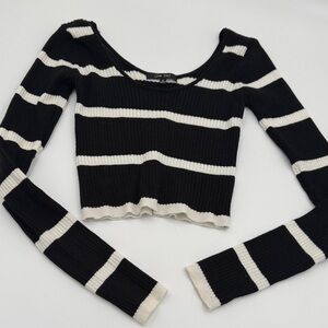 Love Tree Black & White Ribbed Striped Crop Top